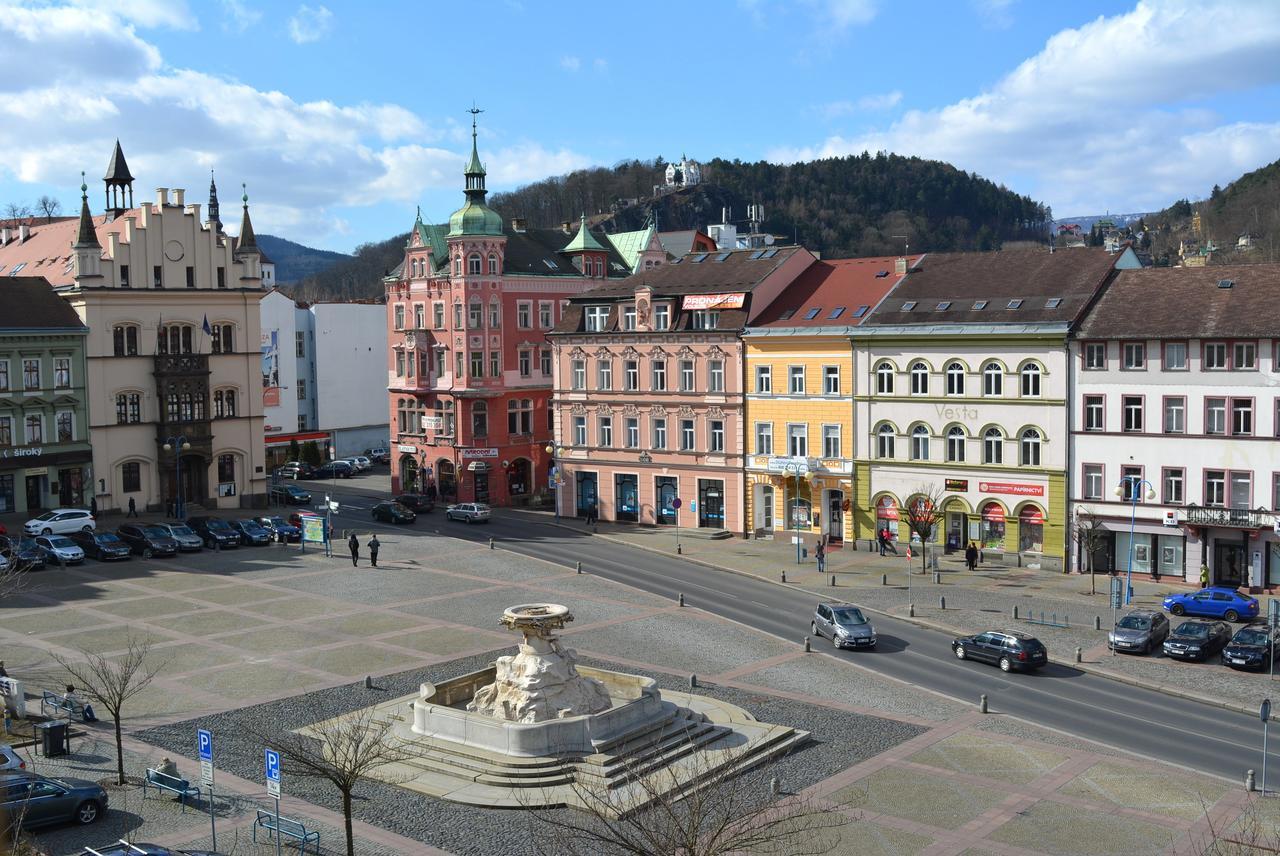Hotel Posta Decin Exteriör bild